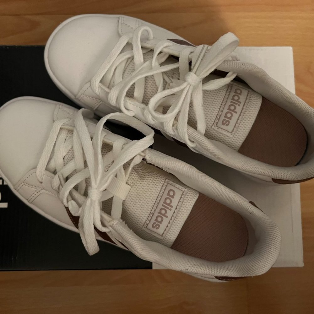 New Adidas Kids White & Rose Gold Grand Court Sneakers - 1.5 - Picture 4 of 7